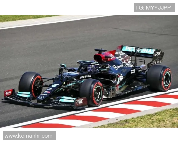 F1赛季技术革新与车队战略演变分析及未来发展趋势探讨